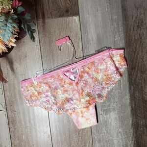 NWT Kiss & Tell Pink Orange Yellow Floral Lace Cheeky Panties Women's Size Large